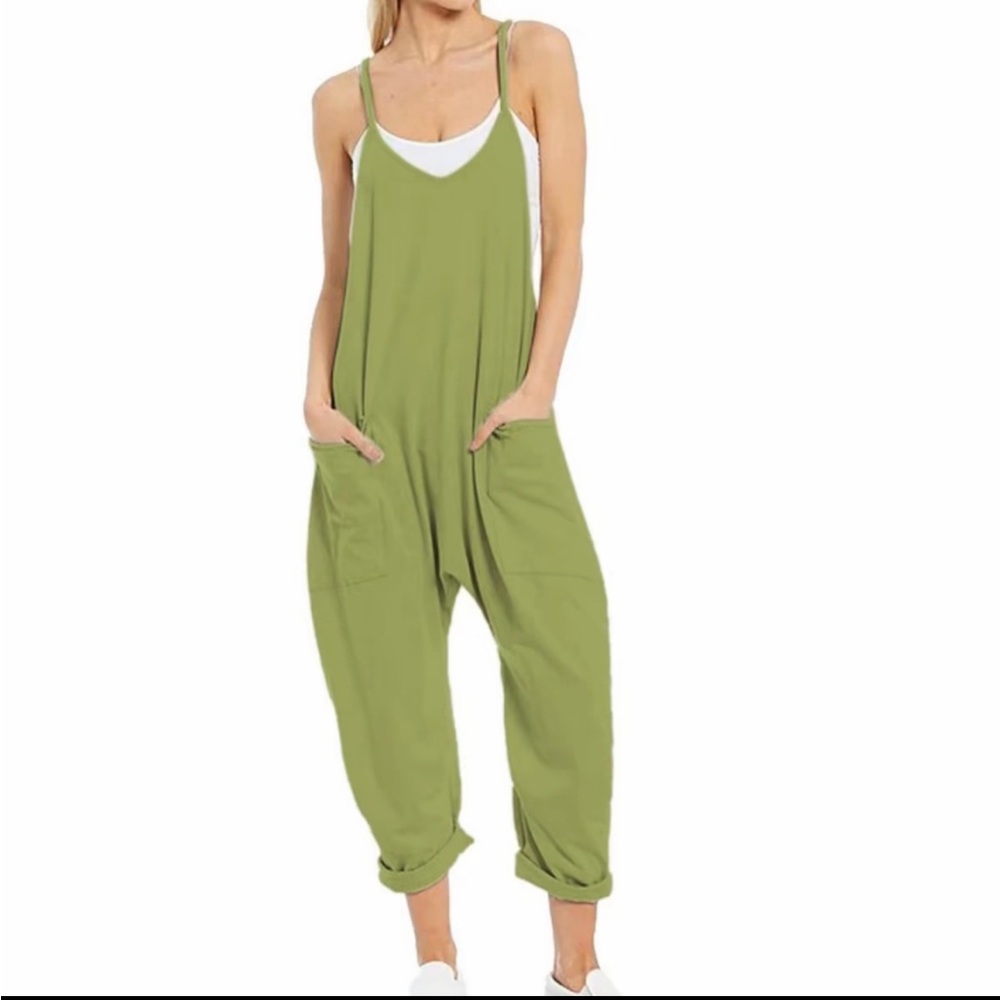 Green Sleeveless jumpsuit
